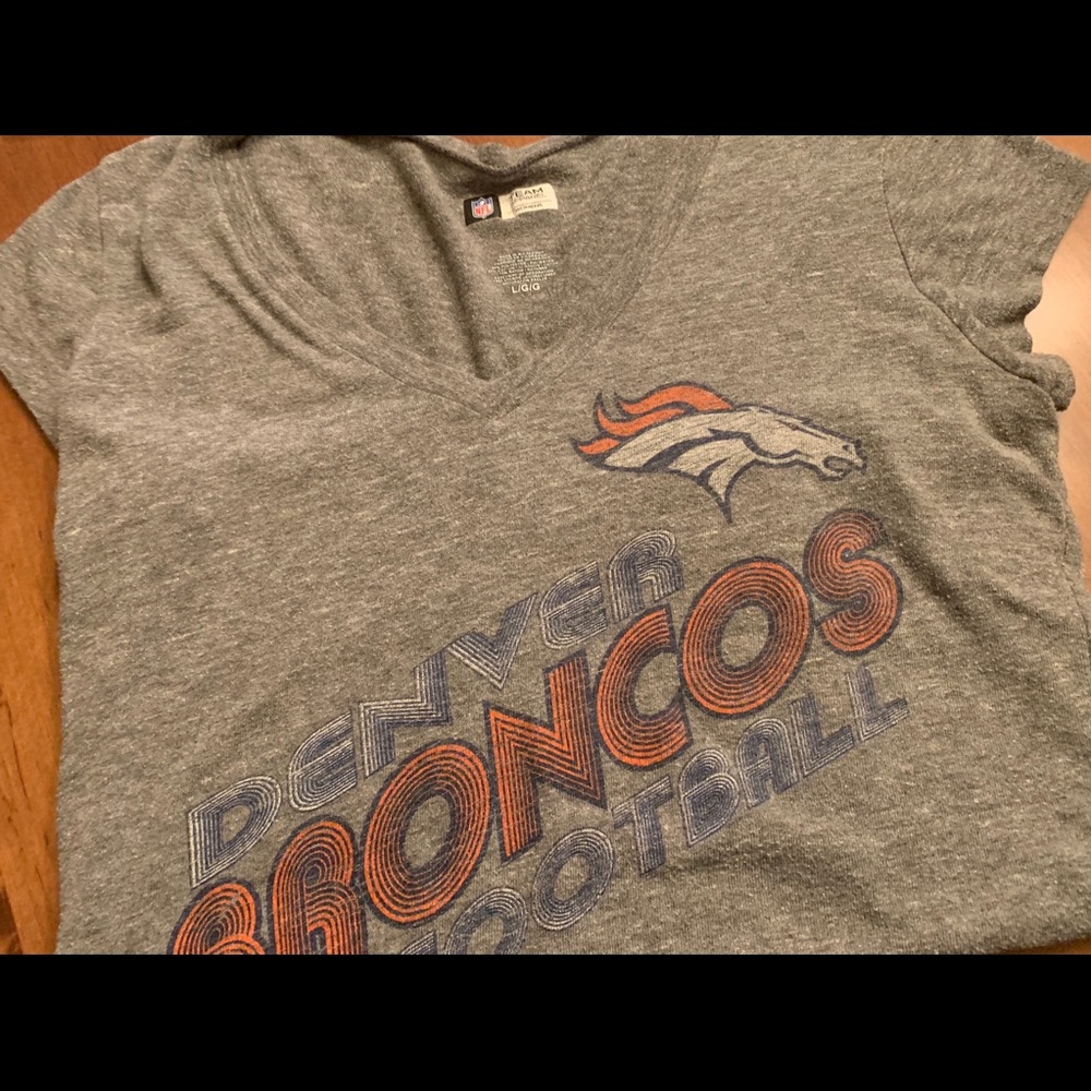 Women’s large Broncos shirt